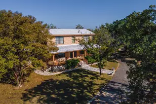 959 S Eagle St, Fredericksburg, TX 78624 - Photo 9