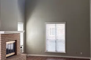 405 Summit Cir, Fredericksburg, TX 78624 - Photo 5
