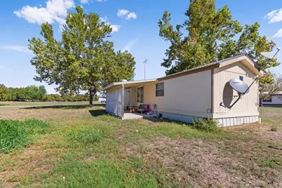 1411 Democrat St #B-C, Blanco, TX 78606 - Photo 17