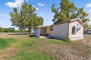 1411 Democrat St, Blanco, TX 78606 - Photo 17