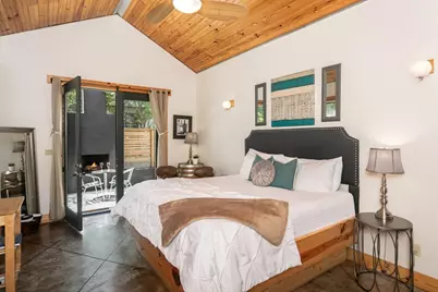 312 W Travis St, Fredericksburg, TX 78624 - Photo 27