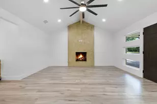 203 Frederick Rd, Fredericksburg, TX 78624 - Photo 5