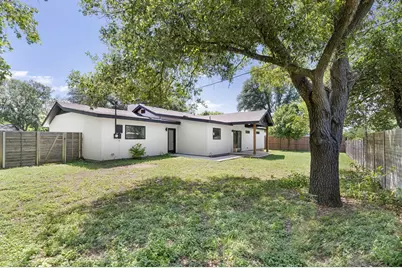 203 Frederick Rd, Fredericksburg, TX 78624 - Photo 27