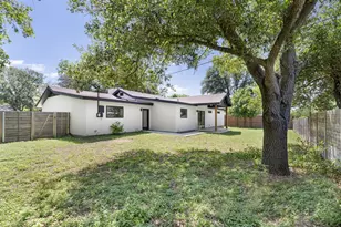 203 Frederick Rd, Fredericksburg, TX 78624 - Photo 27