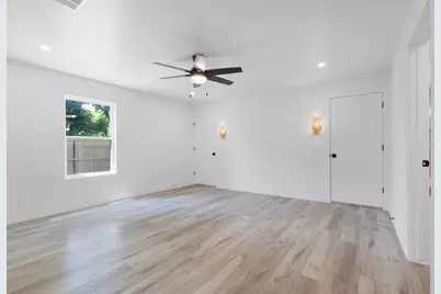 203 Frederick Rd, Fredericksburg, TX 78624 - Photo 15