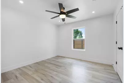 203 Frederick Rd, Fredericksburg, TX 78624 - Photo 23