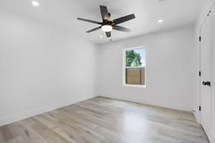 203 Frederick Rd, Fredericksburg, TX 78624 - Photo 23
