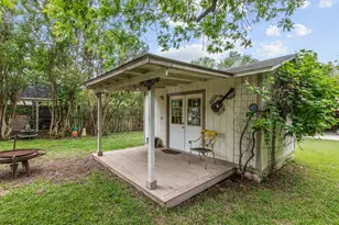 217 W Creek St, Fredericksburg, TX 78624 - Photo 29