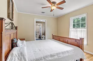 217 W Creek St, Fredericksburg, TX 78624 - Photo 5