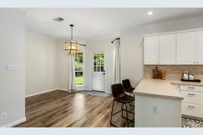 803 N Bowie, Fredericksburg, TX 78624 - Photo 11