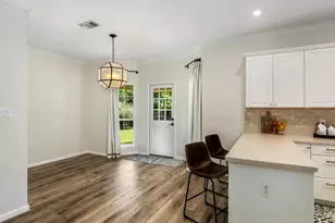 803 N Bowie, Fredericksburg, TX 78624 - Photo 11
