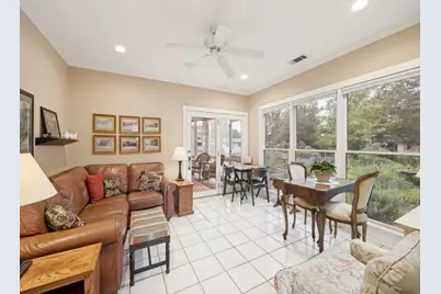 217 W Morse St, Fredericksburg, TX 78624 - Photo 9