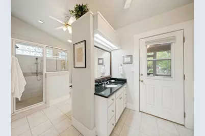 217 W Morse St, Fredericksburg, TX 78624 - Photo 13