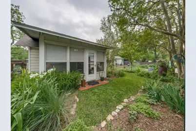 217 W Morse St, Fredericksburg, TX 78624 - Photo 27