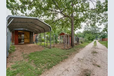 217 W Morse St, Fredericksburg, TX 78624 - Photo 33