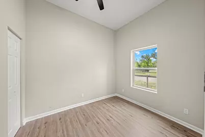 502 Ross St, Kerrville, TX 78028 - Photo 11