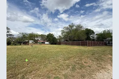 211 W Centre St, Fredericksburg, TX 78624 - Photo 7