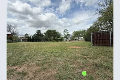 211 W Centre St, Fredericksburg, TX 78624 - Photo 5