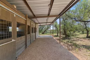 7855 Middle Creek Rd, Blanco, TX 78606 - Photo 33