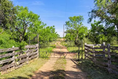 6304 County Rd 110, Llano, TX 78643 - Photo 21