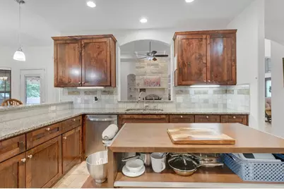 1605 Timberwood Dr, Fredericksburg, TX 78624 - Photo 7