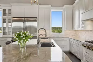1051 N Cattlemans Xing Dr, Kerrville, TX 78028 - Photo 11