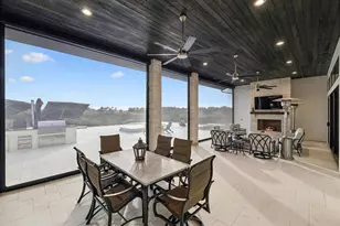 1051 N Cattlemans Xing Dr, Kerrville, TX 78028 - Photo 33