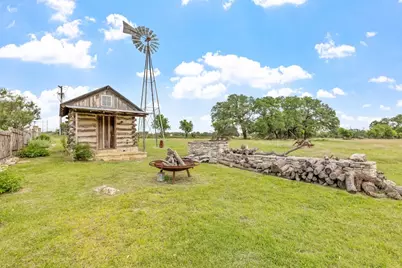 1251 Doebbler Rd, Fredericksburg, TX 78624 - Photo 57