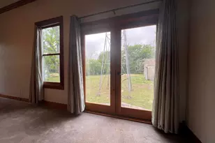 211 W Hackberry St, Fredericksburg, TX 78624 - Photo 13