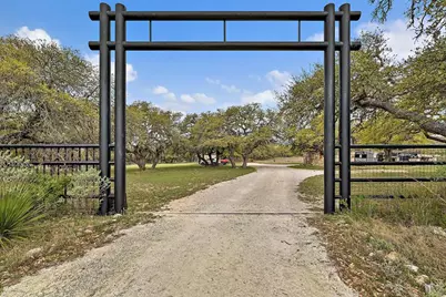 3513 N US Hwy 281, Blanco, TX 78606 - Photo 35