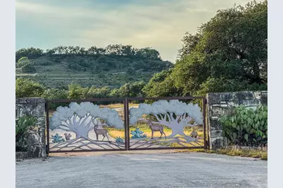 3513 N US Hwy 281, Blanco, TX 78606 - Photo 37
