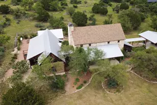 382 Breezy Hills Dr, Fredericksburg, TX 78624 - Photo 3