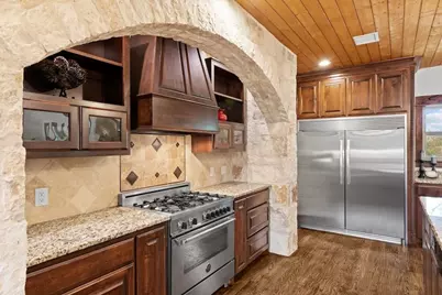 382 Breezy Hills Dr, Fredericksburg, TX 78624 - Photo 17