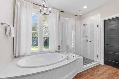 419 E Travis St, Fredericksburg, TX 78624 - Photo 21