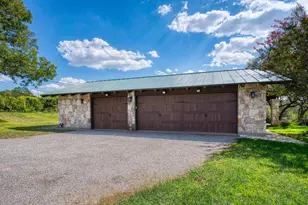 722 W Lacey Oak Pkwy, Kerrville, TX 78028 - Photo 47