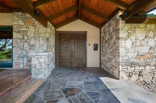 722 W Lacey Oak Pkwy, Kerrville, TX 78028 - Photo 7