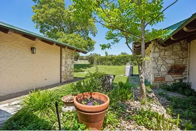 722 W Lacey Oak Pkwy, Harper, TX 78631 - Photo 55