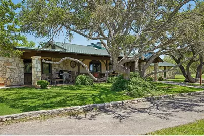 722 W Lacey Oak Pkwy, Harper, TX 78631 - Photo 3