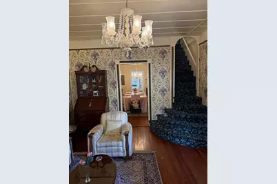 208 S Crockett St, Fredericksburg, TX 78624 - Photo 3