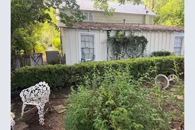 208 S Crockett St, Fredericksburg, TX 78624 - Photo 19