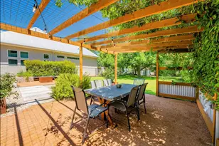 516 W Austin St, Fredericksburg, TX 78624 - Photo 23