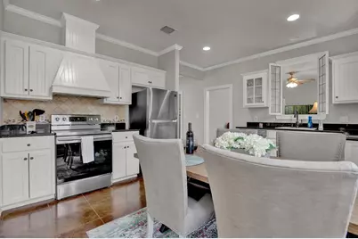 709 W Travis St, Fredericksburg, TX 78624 - Photo 15