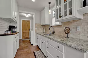 709 W Travis St, Fredericksburg, TX 78624 - Photo 21
