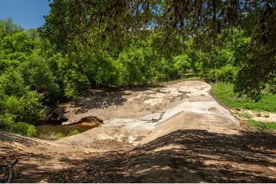 11 Baj Ln, Fredericksburg, TX 78624 - Photo 5