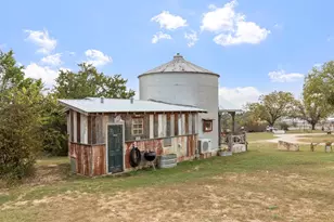 1447 Royal Oaks Loop, Fredericksburg, TX 78624 - Photo 51