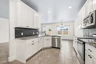 237 Dudley Wy, Fredericksburg, TX 78624 - Photo 5