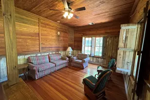 509 W Creek St, Fredericksburg, TX 78624 - Photo 9