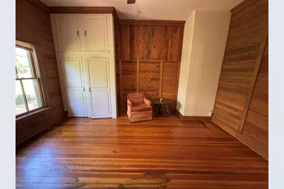 509 W Creek St, Fredericksburg, TX 78624 - Photo 17