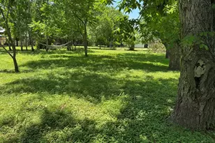 509 W Creek St, Fredericksburg, TX 78624 - Photo 7