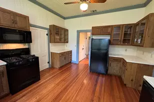 509 W Creek St, Fredericksburg, TX 78624 - Photo 13